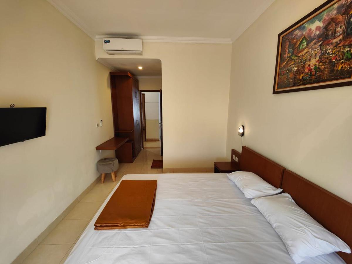 Adiputra Guesthouse 2 By Homiq Ngabean المظهر الخارجي الصورة